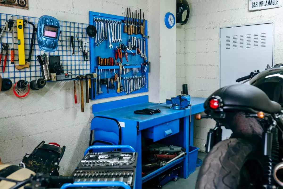 top-5-des-solutions-de-rangement-pour-un-atelier-automobile-organise