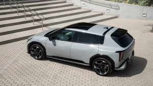 kia-ev4-gt-line-wolf-gray-static-digital-1920x1080-005
