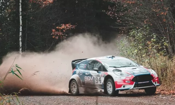 Pourquoi le rallye automobile fascine-t-il toujours autant les passionnés